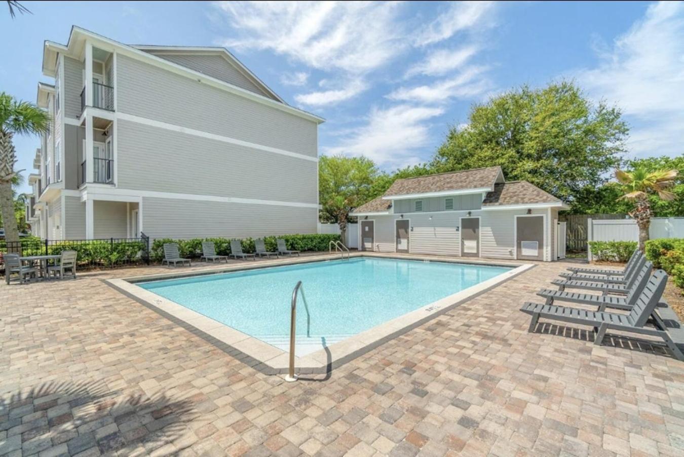 Lux Beatles Themed Beach Home, 5 Min Walk To Beach + Golf Cart, Dog Friendly! Destin Exteriér fotografie